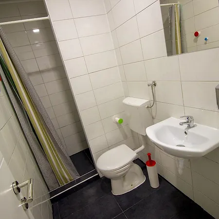 بيت شباب Dioklecijan Delux سبليت